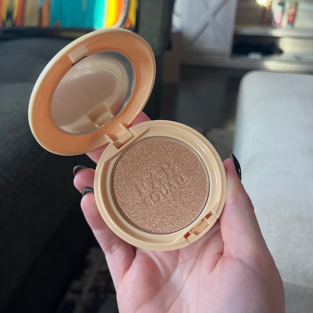 Natural Finish Setting Powder - Cream - Picture 9 of 9